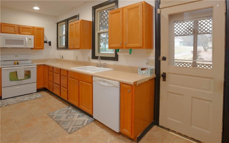 222 2nd St, Jeannette, 15644, 4 Bedrooms Bedrooms, 7 Rooms Rooms,1.2 BathroomsBathrooms,Residential,For Sale,2nd St,1735574