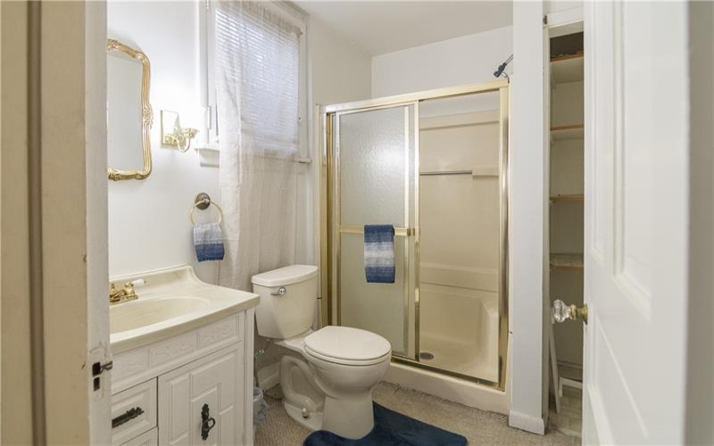 222 2nd St, Jeannette, 15644, 4 Bedrooms Bedrooms, 7 Rooms Rooms,1.2 BathroomsBathrooms,Residential,For Sale,2nd St,1735574