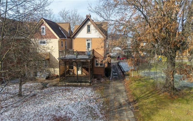 222 2nd St, Jeannette, 15644, 4 Bedrooms Bedrooms, 7 Rooms Rooms,1.2 BathroomsBathrooms,Residential,For Sale,2nd St,1735574