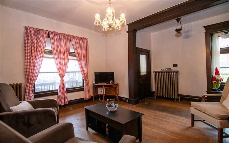 222 2nd St, Jeannette, 15644, 4 Bedrooms Bedrooms, 7 Rooms Rooms,1.2 BathroomsBathrooms,Residential,For Sale,2nd St,1735574