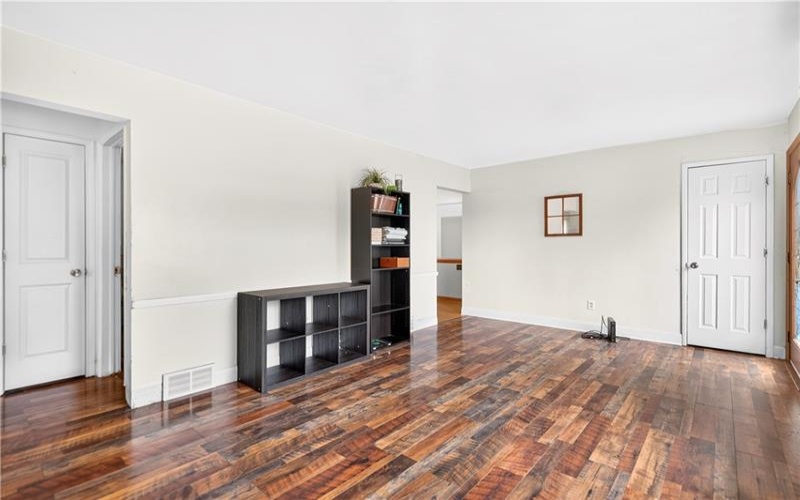 250 Alder St., New Kensington, 15068, 3 Bedrooms Bedrooms, 7 Rooms Rooms,1 BathroomBathrooms,Residential,For Sale,Alder St.,1761833