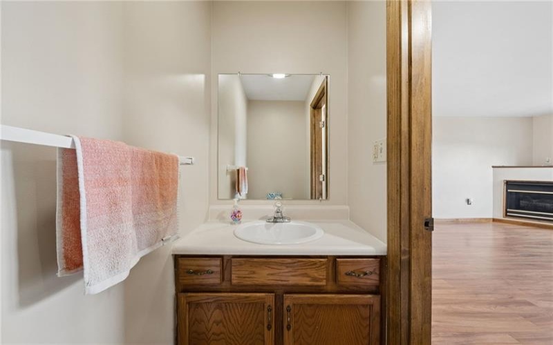 404 Silvis Way, Greensburg, 15601, 2 Bedrooms Bedrooms, 5 Rooms Rooms,1.1 BathroomsBathrooms,Residential,For Sale,Silvis Way,1762431