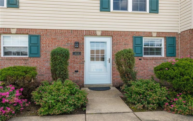 404 Silvis Way, Greensburg, 15601, 2 Bedrooms Bedrooms, 5 Rooms Rooms,1.1 BathroomsBathrooms,Residential,For Sale,Silvis Way,1762431