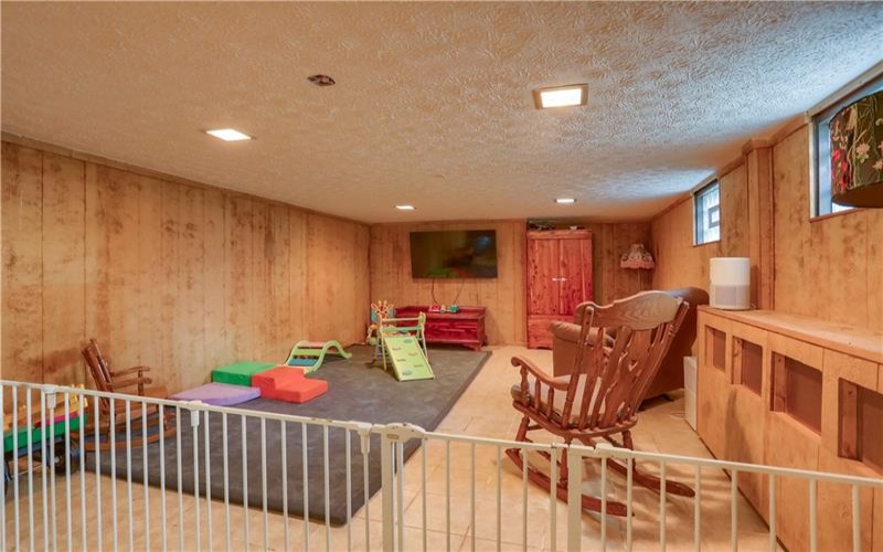 1931 Menoher Blvd, Johnstown, 15905, 4 Bedrooms Bedrooms, ,3 BathroomsBathrooms,Residential,For Sale,Menoher Blvd,1762507