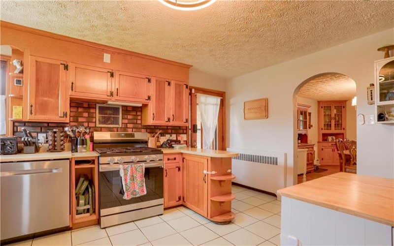 1931 Menoher Blvd, Johnstown, 15905, 4 Bedrooms Bedrooms, ,3 BathroomsBathrooms,Residential,For Sale,Menoher Blvd,1762507