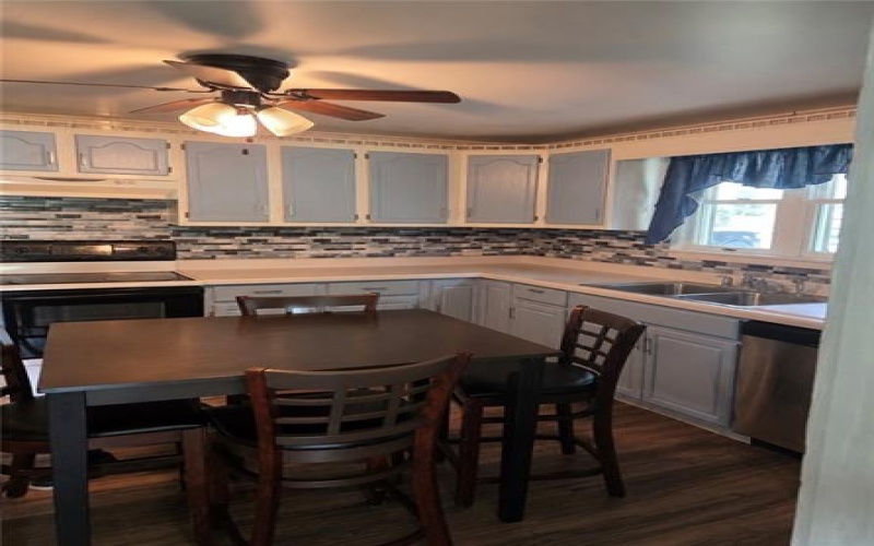 426 Walnut St, Ligonier, 15658, 2 Bedrooms Bedrooms, ,2 BathroomsBathrooms,Residential,For Sale,Walnut St,1762540