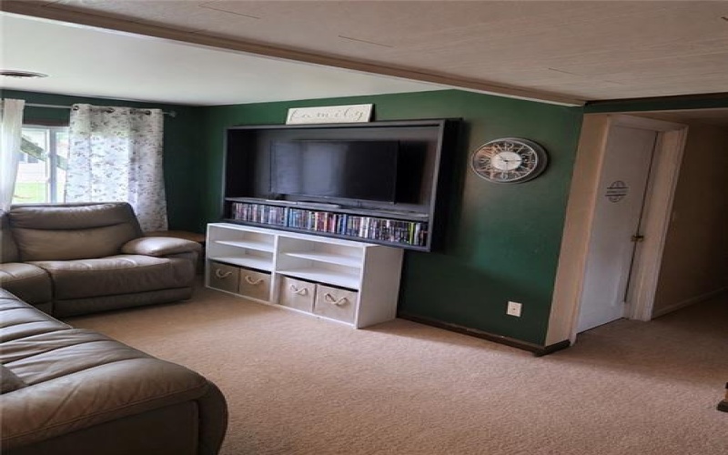 426 Walnut St, Ligonier, 15658, 2 Bedrooms Bedrooms, ,2 BathroomsBathrooms,Residential,For Sale,Walnut St,1762540