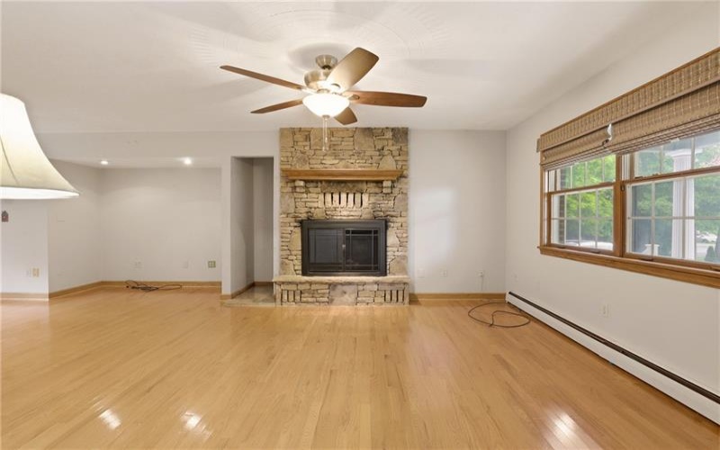 413 Stadium Dr, Somerset, 15501, 5 Bedrooms Bedrooms, 12 Rooms Rooms,3.1 BathroomsBathrooms,Residential,For Sale,Stadium Dr,1762563