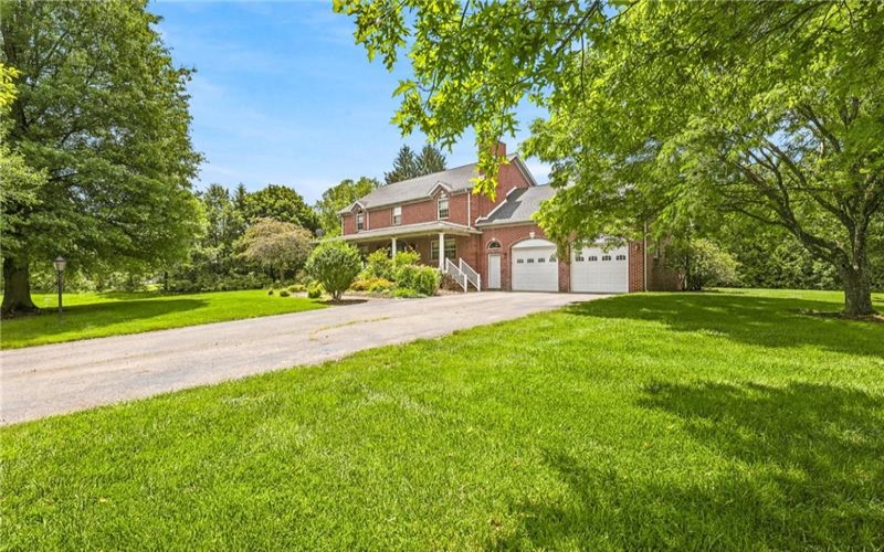 413 Stadium Dr, Somerset, 15501, 5 Bedrooms Bedrooms, 12 Rooms Rooms,3.1 BathroomsBathrooms,Residential,For Sale,Stadium Dr,1762563