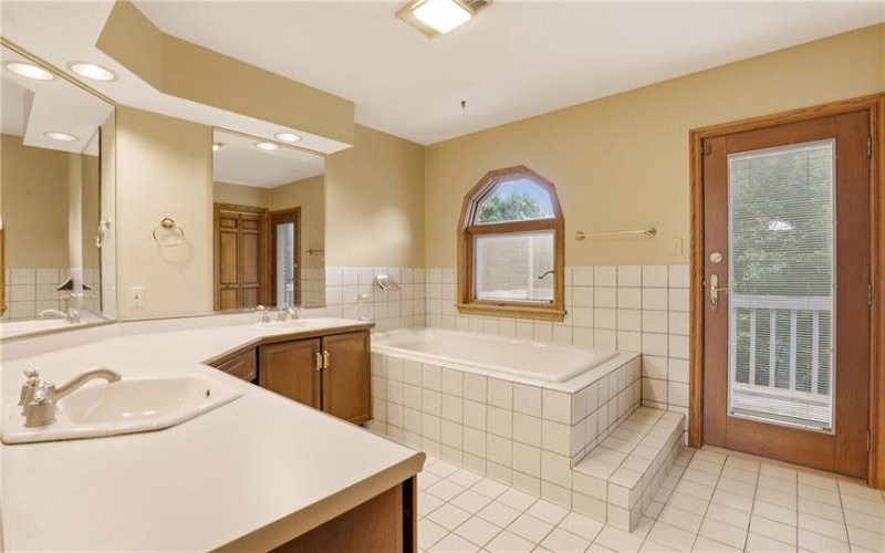 413 Stadium Dr, Somerset, 15501, 5 Bedrooms Bedrooms, 12 Rooms Rooms,3.1 BathroomsBathrooms,Residential,For Sale,Stadium Dr,1762563