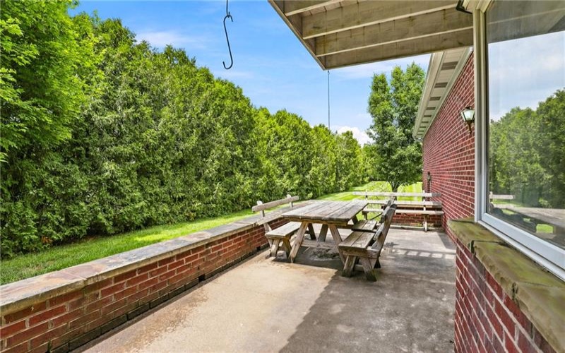 413 Stadium Dr, Somerset, 15501, 5 Bedrooms Bedrooms, 12 Rooms Rooms,3.1 BathroomsBathrooms,Residential,For Sale,Stadium Dr,1762563