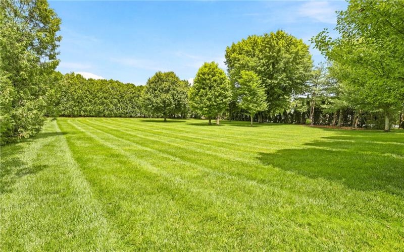 413 Stadium Dr, Somerset, 15501, 5 Bedrooms Bedrooms, 12 Rooms Rooms,3.1 BathroomsBathrooms,Residential,For Sale,Stadium Dr,1762563