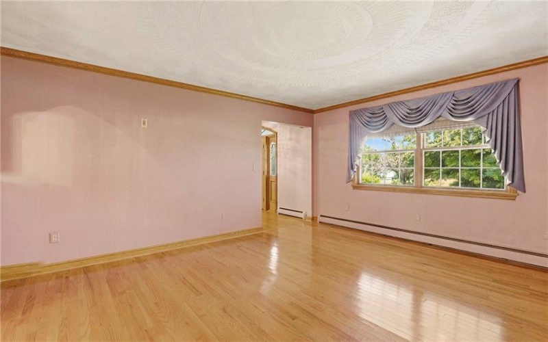 413 Stadium Dr, Somerset, 15501, 5 Bedrooms Bedrooms, 12 Rooms Rooms,3.1 BathroomsBathrooms,Residential,For Sale,Stadium Dr,1762563