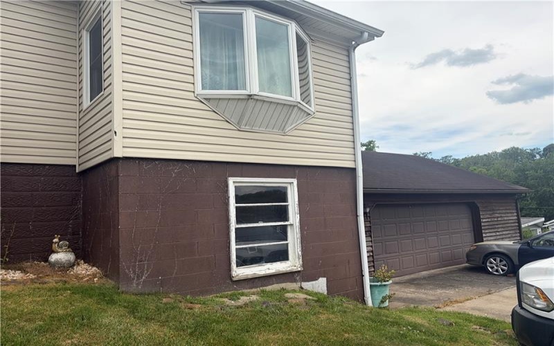 202 Broadway St, West Newton, 15089, 2 Bedrooms Bedrooms, ,2 BathroomsBathrooms,Residential,For Sale,Broadway St,1762610
