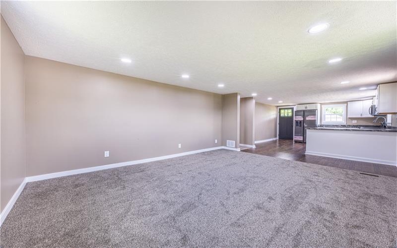 200 2nd St, Uniontown, 15401, 2 Bedrooms Bedrooms, ,1 BathroomBathrooms,Residential,For Sale,2nd St,1762186
