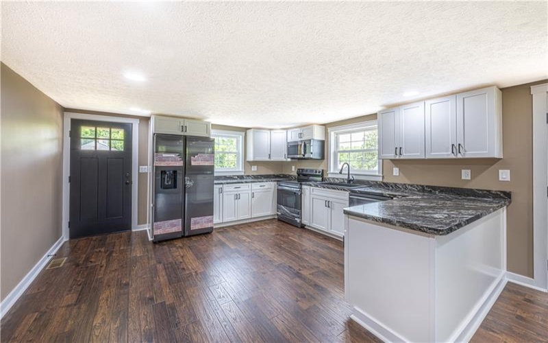 200 2nd St, Uniontown, 15401, 2 Bedrooms Bedrooms, ,1 BathroomBathrooms,Residential,For Sale,2nd St,1762186