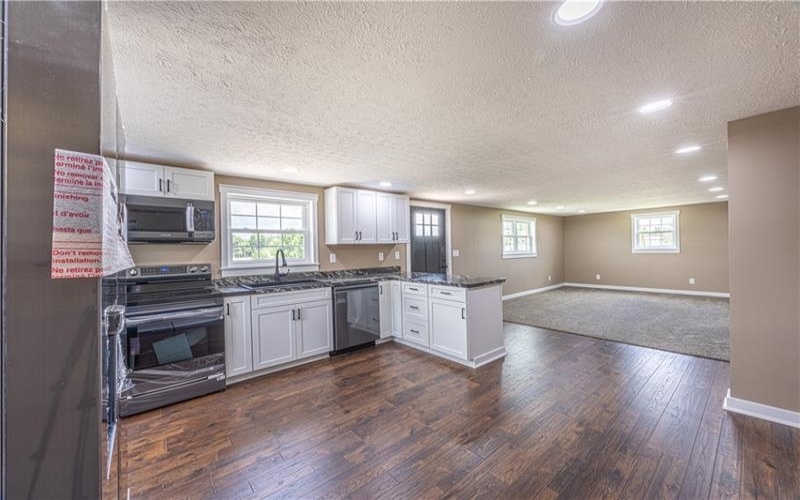 200 2nd St, Uniontown, 15401, 2 Bedrooms Bedrooms, ,1 BathroomBathrooms,Residential,For Sale,2nd St,1762186