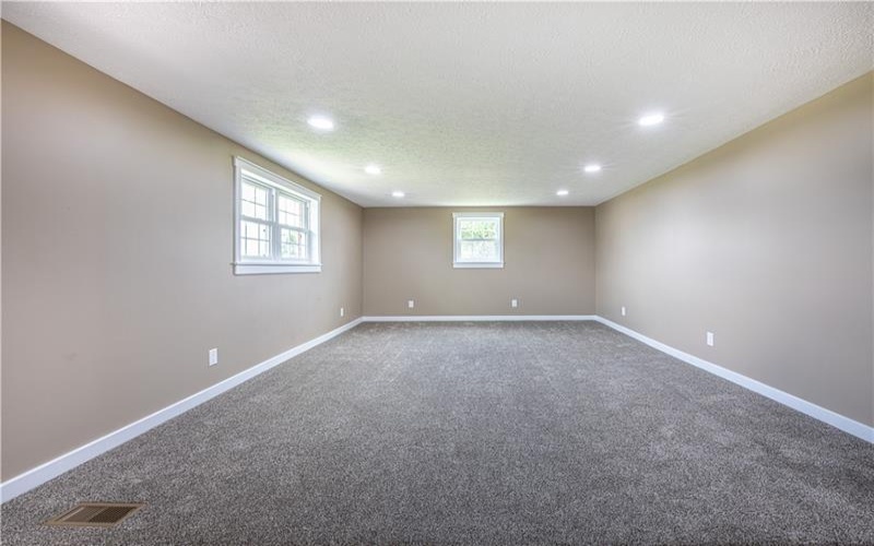 200 2nd St, Uniontown, 15401, 2 Bedrooms Bedrooms, ,1 BathroomBathrooms,Residential,For Sale,2nd St,1762186