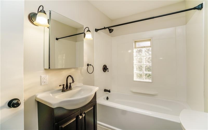 941 Whitehead Ln, Irwin, 15642, 3 Bedrooms Bedrooms, 5 Rooms Rooms,2 BathroomsBathrooms,Residential,For Sale,Whitehead Ln,1762636