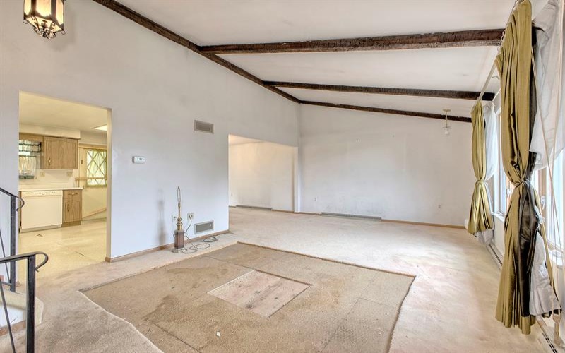 177 Thompson Lane, Irwin, 15642, 3 Bedrooms Bedrooms, ,2.1 BathroomsBathrooms,Residential,For Sale,Thompson Lane,1762639