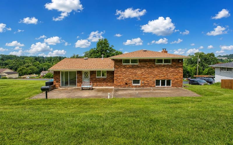 177 Thompson Lane, Irwin, 15642, 3 Bedrooms Bedrooms, ,2.1 BathroomsBathrooms,Residential,For Sale,Thompson Lane,1762639