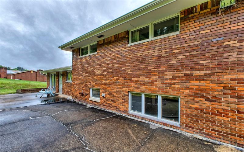 177 Thompson Lane, Irwin, 15642, 3 Bedrooms Bedrooms, ,2.1 BathroomsBathrooms,Residential,For Sale,Thompson Lane,1762639