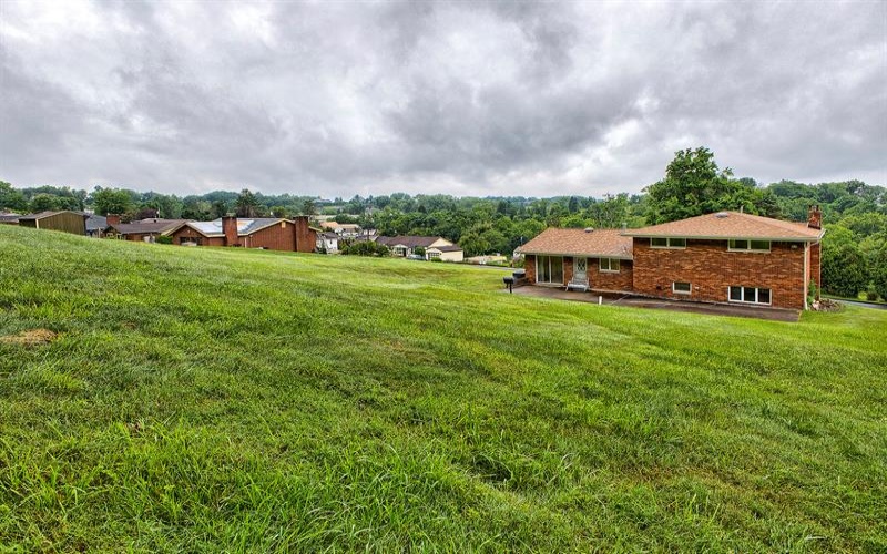 177 Thompson Lane, Irwin, 15642, 3 Bedrooms Bedrooms, ,2.1 BathroomsBathrooms,Residential,For Sale,Thompson Lane,1762639