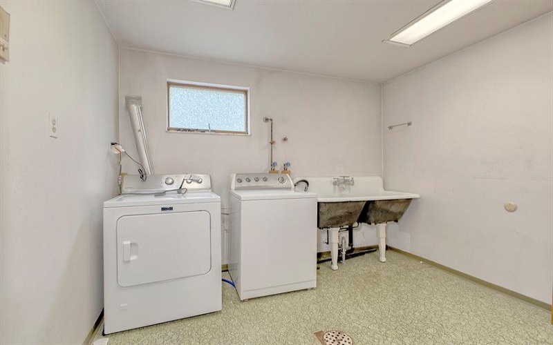 177 Thompson Lane, Irwin, 15642, 3 Bedrooms Bedrooms, ,2.1 BathroomsBathrooms,Residential,For Sale,Thompson Lane,1762639