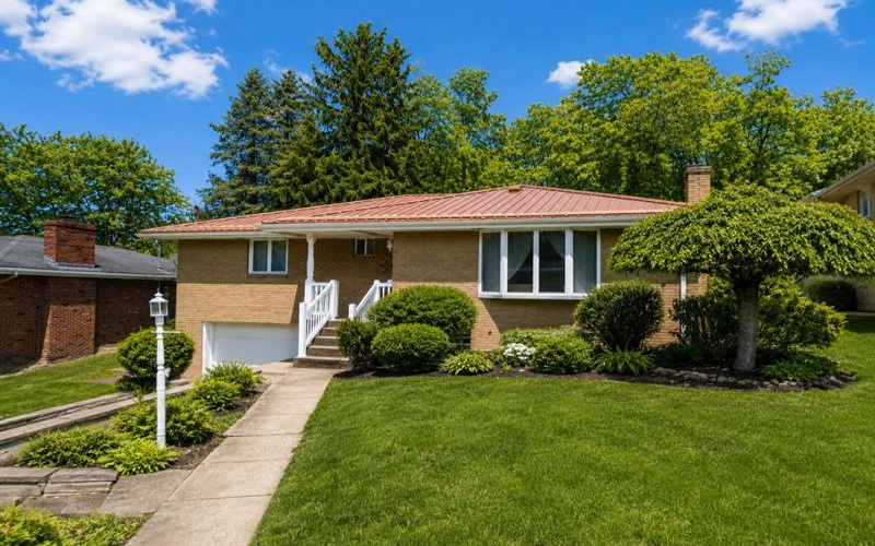 719 Locust St, Greensburg, 15601, 3 Bedrooms Bedrooms, ,2 BathroomsBathrooms,Residential,For Sale,Locust St,1762645