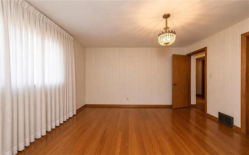 719 Locust St, Greensburg, 15601, 3 Bedrooms Bedrooms, ,2 BathroomsBathrooms,Residential,For Sale,Locust St,1762645