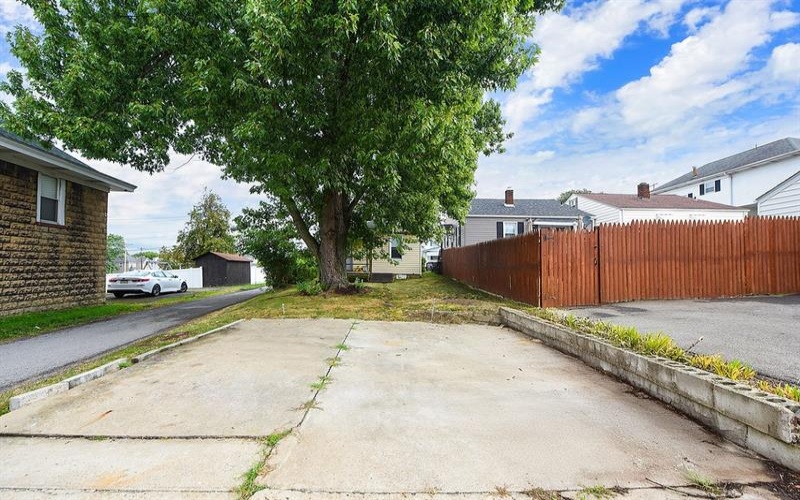 120 Coffee St, Uniontown, 15401, 2 Bedrooms Bedrooms, 5 Rooms Rooms,1.1 BathroomsBathrooms,Residential,For Sale,Coffee St,1762646