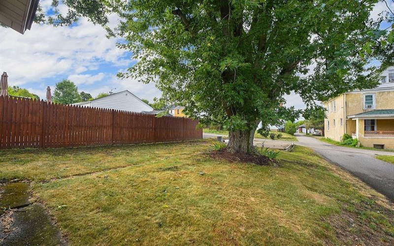 120 Coffee St, Uniontown, 15401, 2 Bedrooms Bedrooms, 5 Rooms Rooms,1.1 BathroomsBathrooms,Residential,For Sale,Coffee St,1762646