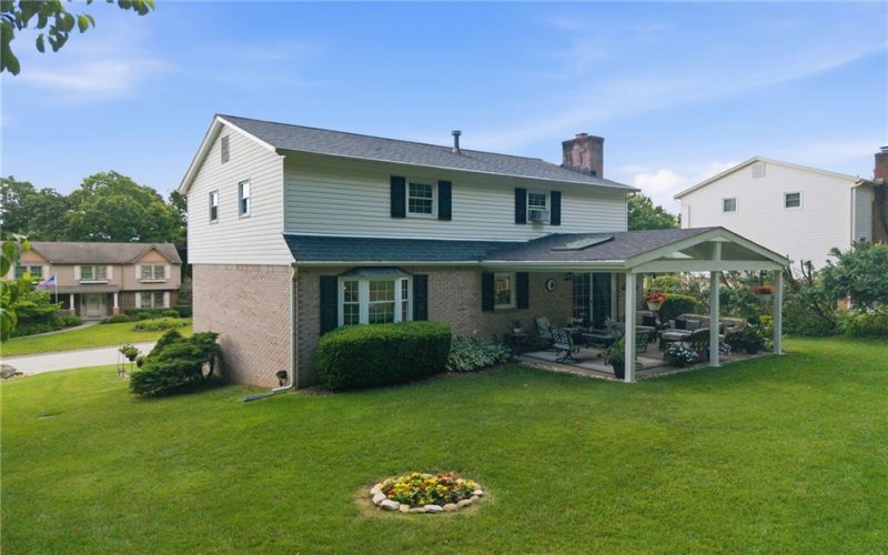 103 Aquillin Court, Irwin, 15642, 3 Bedrooms Bedrooms, 8 Rooms Rooms,2.1 BathroomsBathrooms,Residential,For Sale,Aquillin Court,1762647