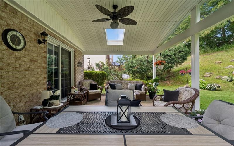 103 Aquillin Court, Irwin, 15642, 3 Bedrooms Bedrooms, 8 Rooms Rooms,2.1 BathroomsBathrooms,Residential,For Sale,Aquillin Court,1762647