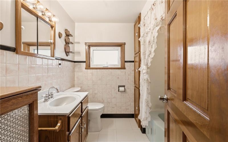 1911 Penn Avenue, Jerome, 15937, 4 Bedrooms Bedrooms, ,1 BathroomBathrooms,Residential,For Sale,Penn Avenue,1762672