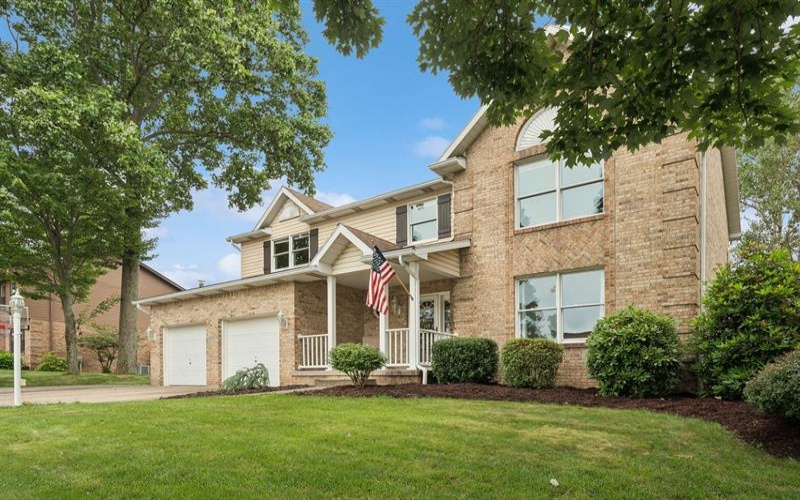 577 Agnes STREET, Greensburg, 15601, 4 Bedrooms Bedrooms, 9 Rooms Rooms,3.1 BathroomsBathrooms,Residential,For Sale,Agnes,1762691