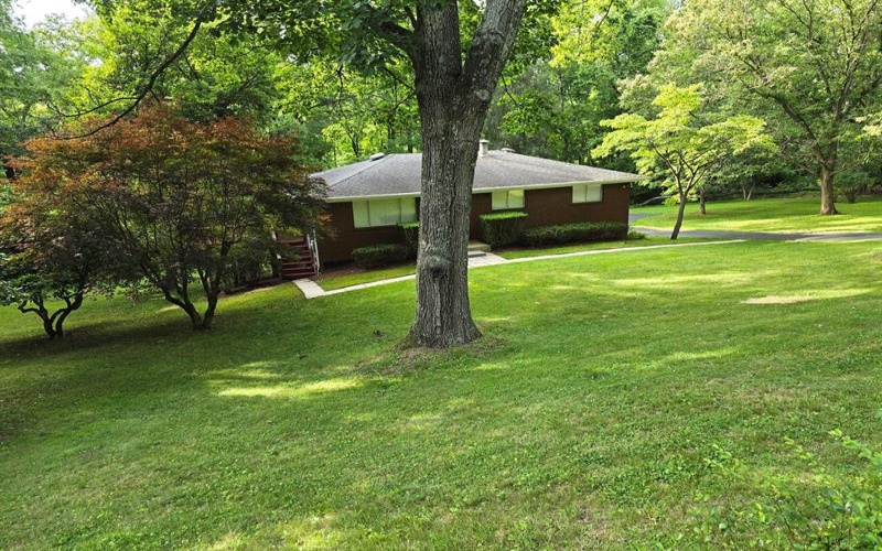 11255 Brokers LANE, Irwin, 15642, 3 Bedrooms Bedrooms, 7 Rooms Rooms,1.1 BathroomsBathrooms,Residential,For Sale,Brokers,1762703