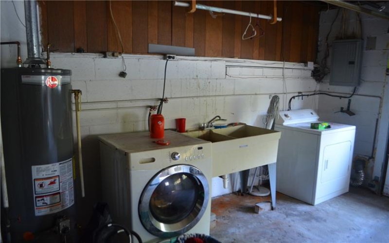 344 Jo Ann Dr, Monessen, 15062, 3 Bedrooms Bedrooms, 6 Rooms Rooms,2.1 BathroomsBathrooms,Residential,For Sale,Jo Ann Dr,1722186