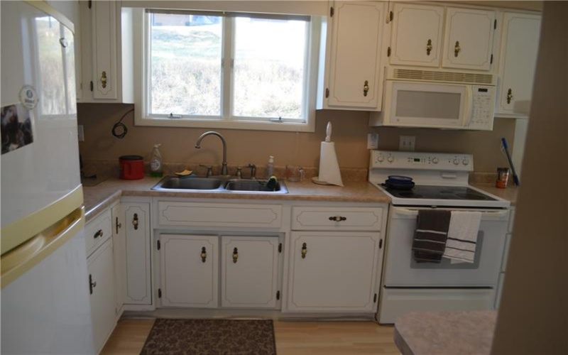 344 Jo Ann Dr, Monessen, 15062, 3 Bedrooms Bedrooms, 6 Rooms Rooms,2.1 BathroomsBathrooms,Residential,For Sale,Jo Ann Dr,1722186