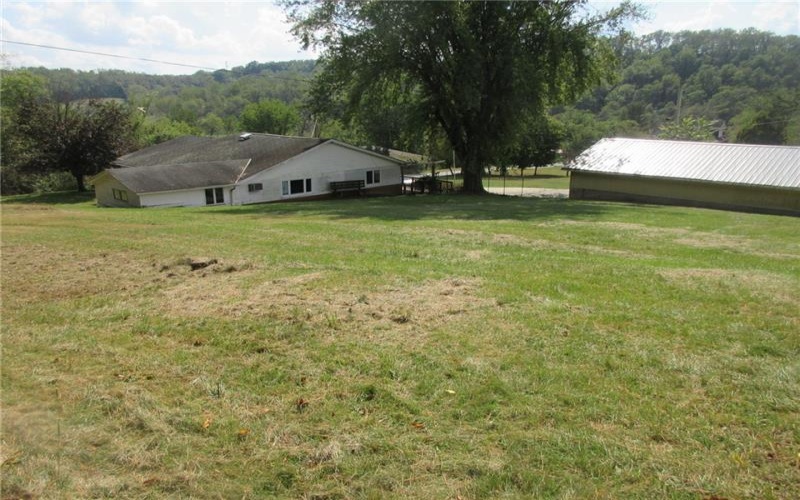 35 Pleasant Valley Rd, Claysville, 15323, 3 Bedrooms Bedrooms, ,2 BathroomsBathrooms,Residential,For Sale,Pleasant Valley Rd,1725828