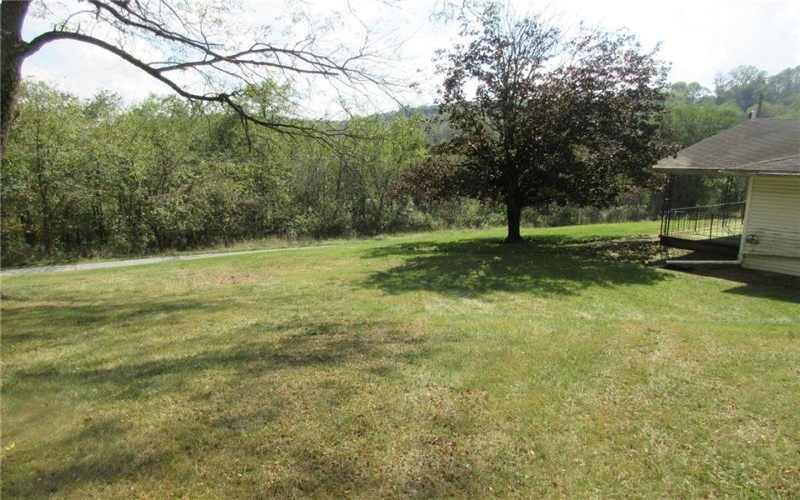 35 Pleasant Valley Rd, Claysville, 15323, 3 Bedrooms Bedrooms, ,2 BathroomsBathrooms,Residential,For Sale,Pleasant Valley Rd,1725828