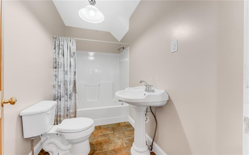 263 Goodwin Road, Smithfield, 15478, 4 Bedrooms Bedrooms, 8 Rooms Rooms,2 BathroomsBathrooms,Residential,For Sale,Goodwin Road,1727171