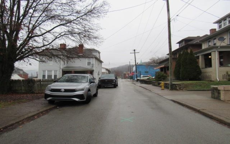 115 6th Avenue, Brownsville, 15417, 4 Bedrooms Bedrooms, 8 Rooms Rooms,1.1 BathroomsBathrooms,Residential,For Sale,6th Avenue,1735171