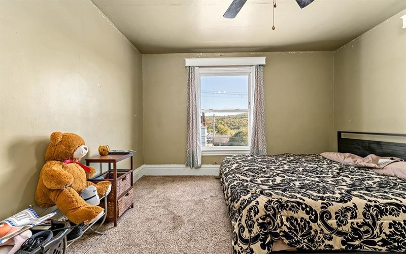 975 Thompson Ave, Donora, 15033, 3 Bedrooms Bedrooms, ,1 BathroomBathrooms,Residential,For Sale,Thompson Ave,1740272