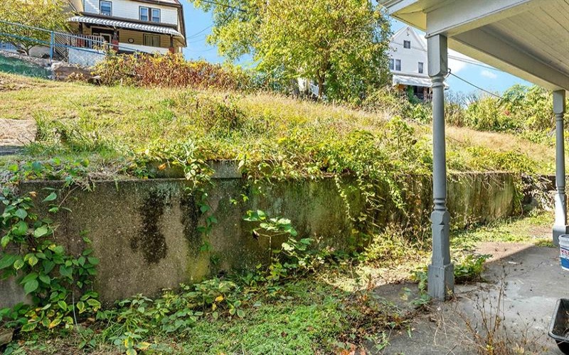 975 Thompson Ave, Donora, 15033, 3 Bedrooms Bedrooms, ,1 BathroomBathrooms,Residential,For Sale,Thompson Ave,1740272
