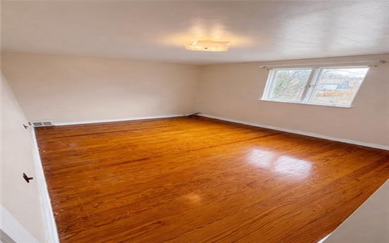1631 3rd Ave, New Kensington, 15068, 2 Bedrooms Bedrooms, ,1 BathroomBathrooms,Residential,For Sale,3rd Ave,1742638