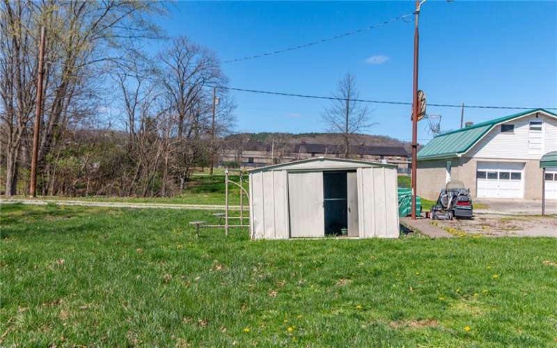 323 Indiana Ave, Avonmore, 15618, 3 Bedrooms Bedrooms, 8 Rooms Rooms,1.1 BathroomsBathrooms,Residential,For Sale,Indiana Ave,1747377