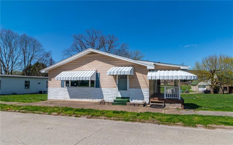 323 Indiana Ave, Avonmore, 15618, 3 Bedrooms Bedrooms, 8 Rooms Rooms,1.1 BathroomsBathrooms,Residential,For Sale,Indiana Ave,1747377