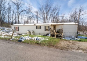 450 Joseph St, Lemont Furnace, 15456, 2 Bedrooms Bedrooms, ,1 BathroomBathrooms,Residential,For Sale,Joseph St,1747569