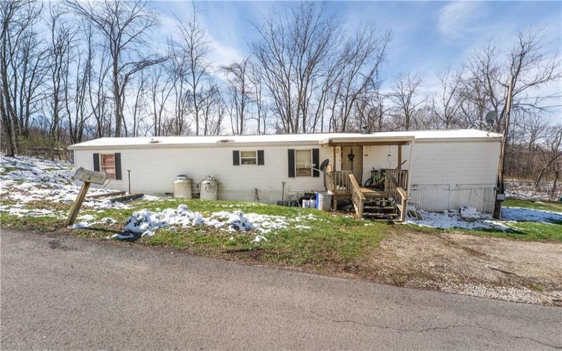 450 Joseph St, Lemont Furnace, 15456, 2 Bedrooms Bedrooms, ,1 BathroomBathrooms,Residential,For Sale,Joseph St,1747569